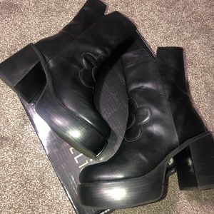 DollzKill // dELiA*s Mile A Minute Ankle Boots // size (11)